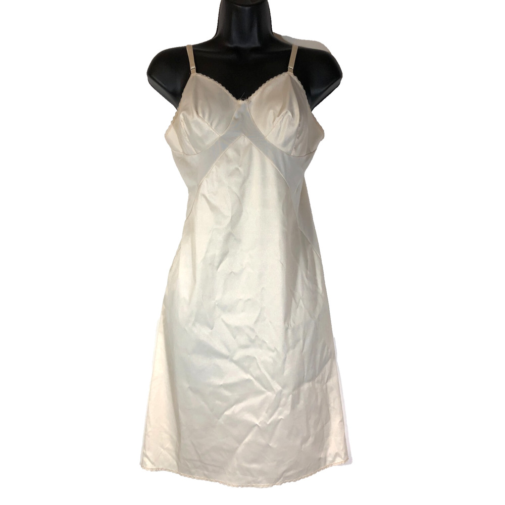 Vanity Fair Full Slip Dress Vintage Ivory Lace Nylon Lingerie Size 34 / S 1950s